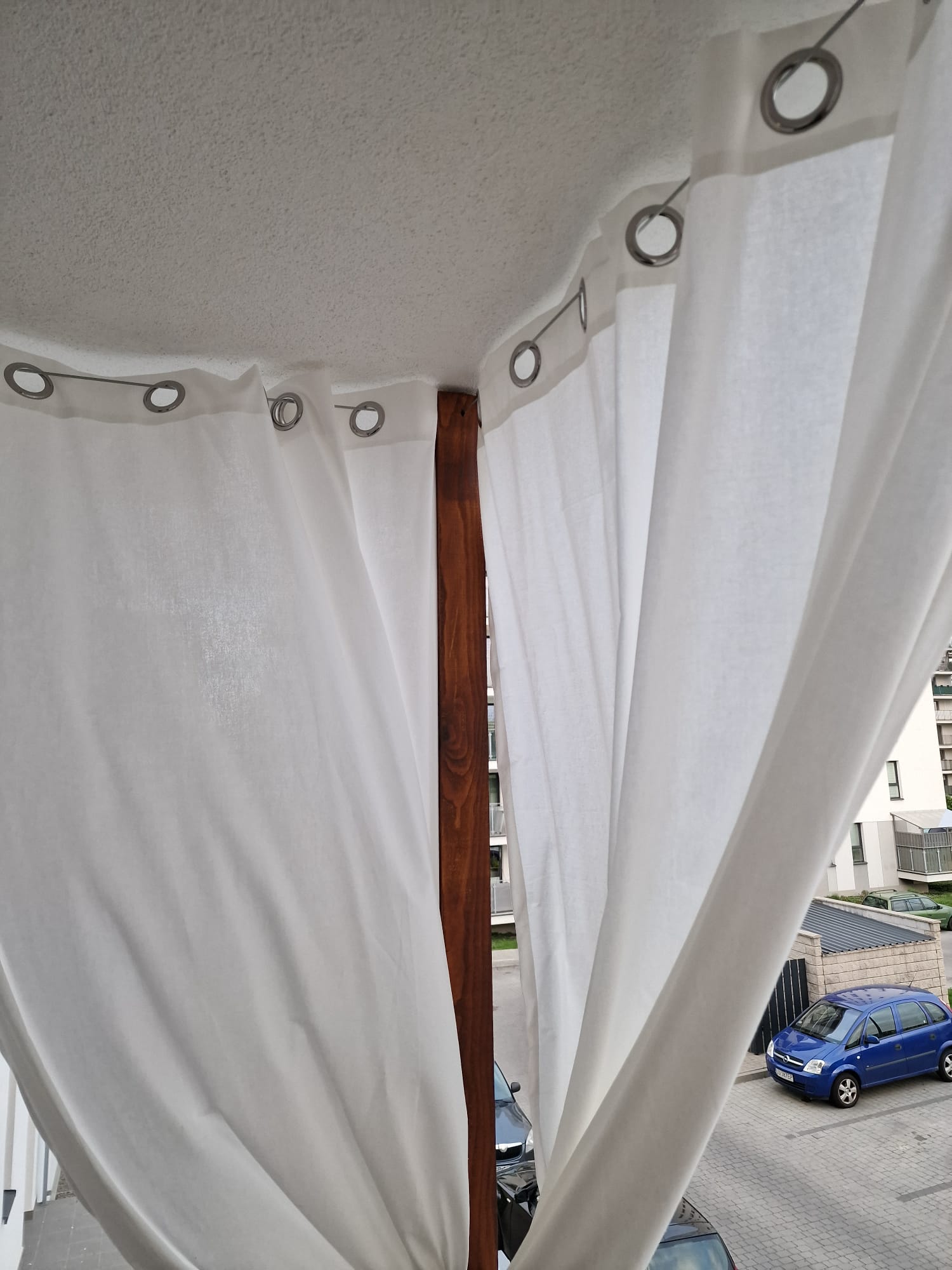 Balkon z drewna